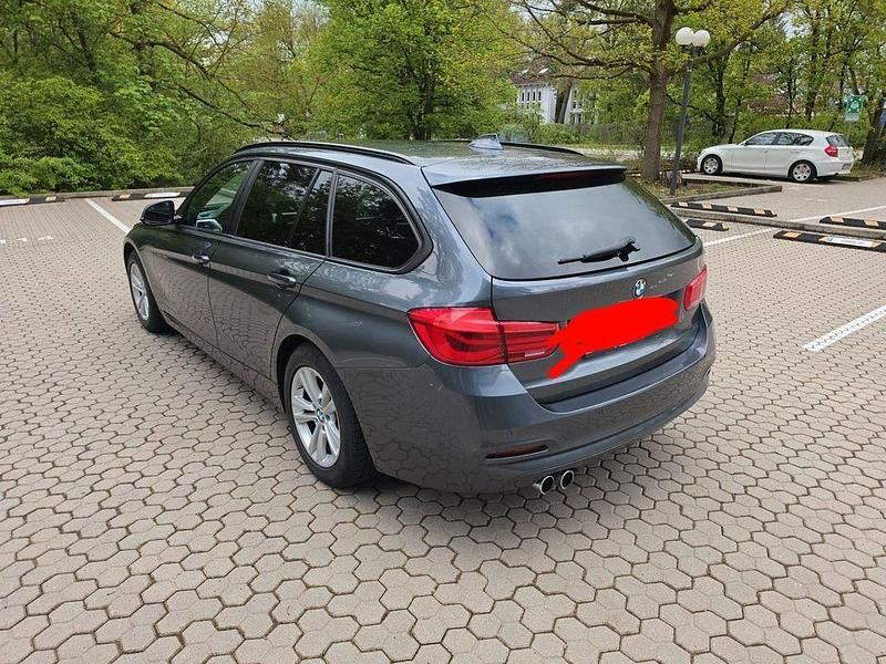 Gebraucht BMW 320 190 PS (139 kW) 2018 Grau Limousine