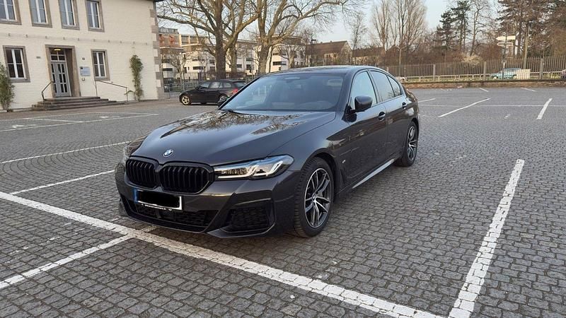 Gebraucht BMW 540 Shadowline 333 PS (244 kW) 2021 Grau Limousine