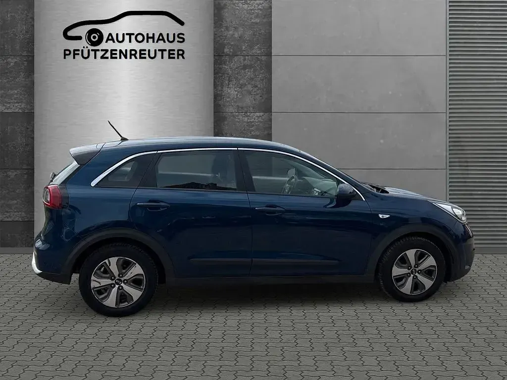 Gebraucht Kia Niro Edition 7 105 PS (77 kW) 2018 Blau SUV