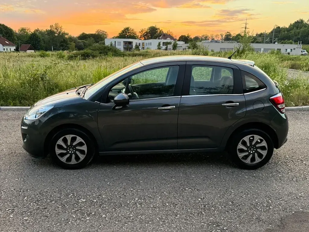 Gebraucht Citroën C3 82 PS (60 kW) 2016 Grau Limousine