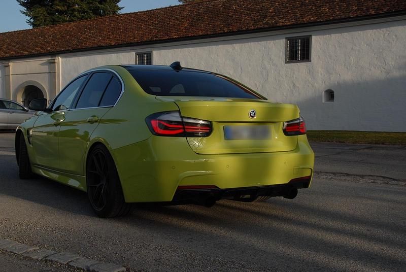 Gebraucht BMW 335 306 PS (225 kW) 2012 Gelb Limousine