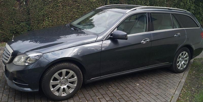 Gebraucht Mercedes E200 136 PS (100 kW) 2013 Blau Kombi