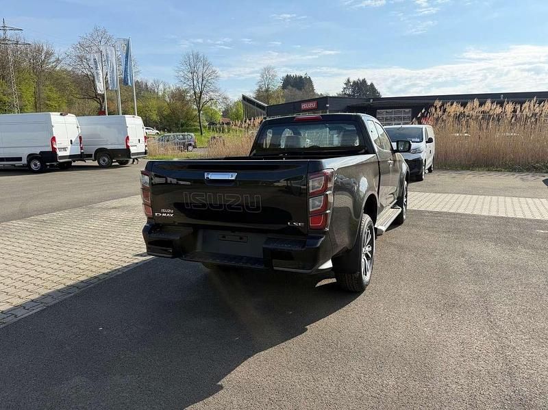 Neu Isuzu D-Max 163 PS (119 kW) 2025 Islay grey Pickup