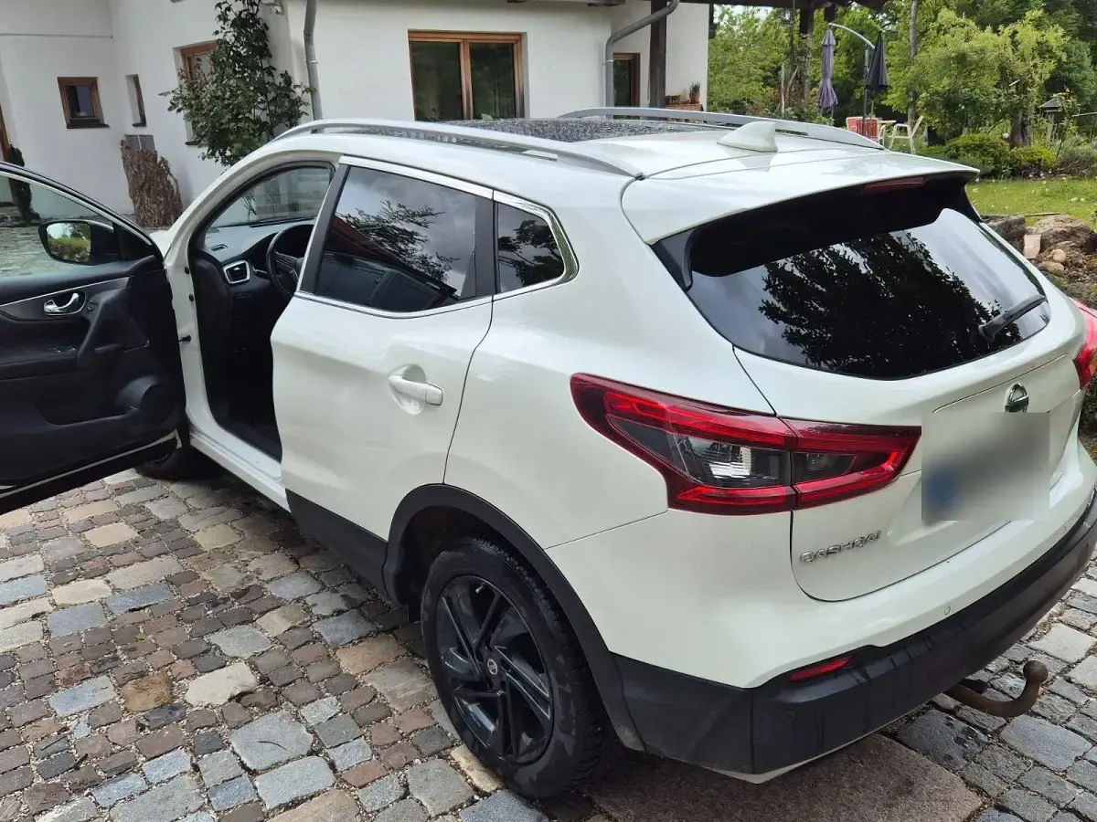 Gebraucht Nissan Qashqai 115 PS (84 kW) 2017 Weiß SUV