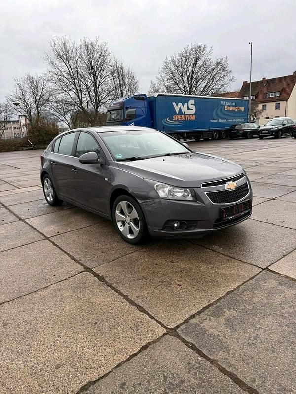Gebraucht Chevrolet Cruze 141 PS (103 kW) 2012 Grau Limousine