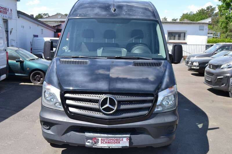 Schwarz Gebraucht 2016 Mercedes Sprinter Van | 9.890 € - Bild 1/4