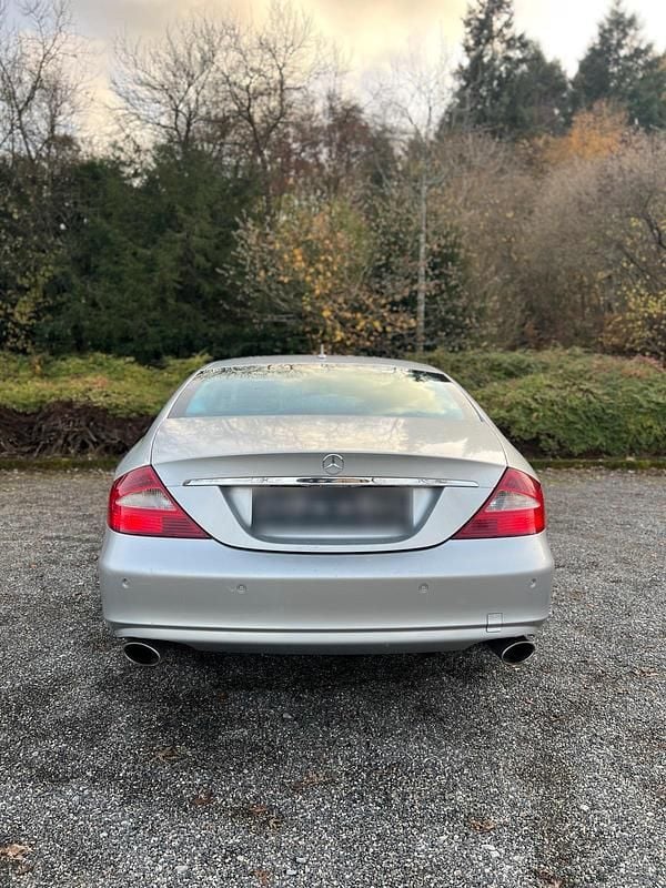 Gebraucht Mercedes CLS320 224 PS (164 kW) 2007 Silber Limousine