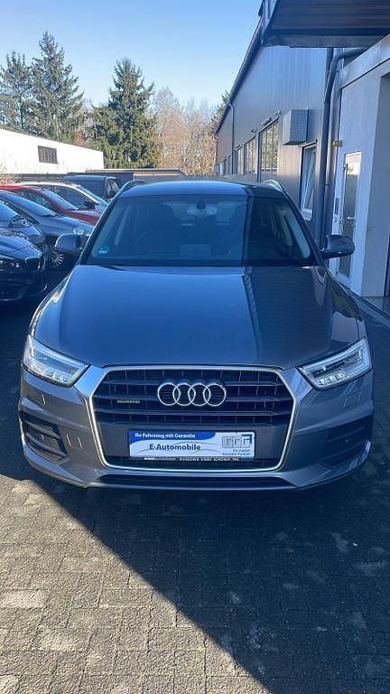 Gebraucht Audi Q3 Sport 179 PS (131 kW) 2015 Grau SUV