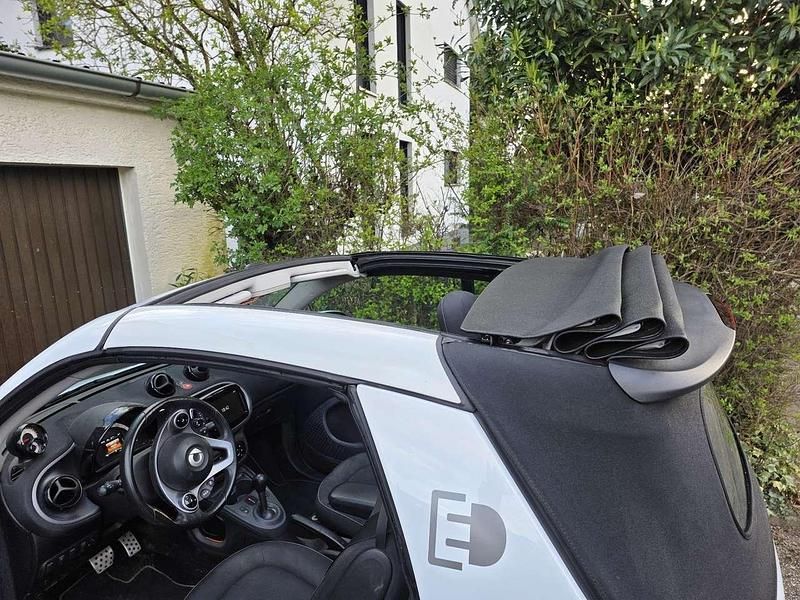 Gebraucht Smart ForTwo Cabrio Passion 60 kW (82 PS) 2017 Weiß Cabrio