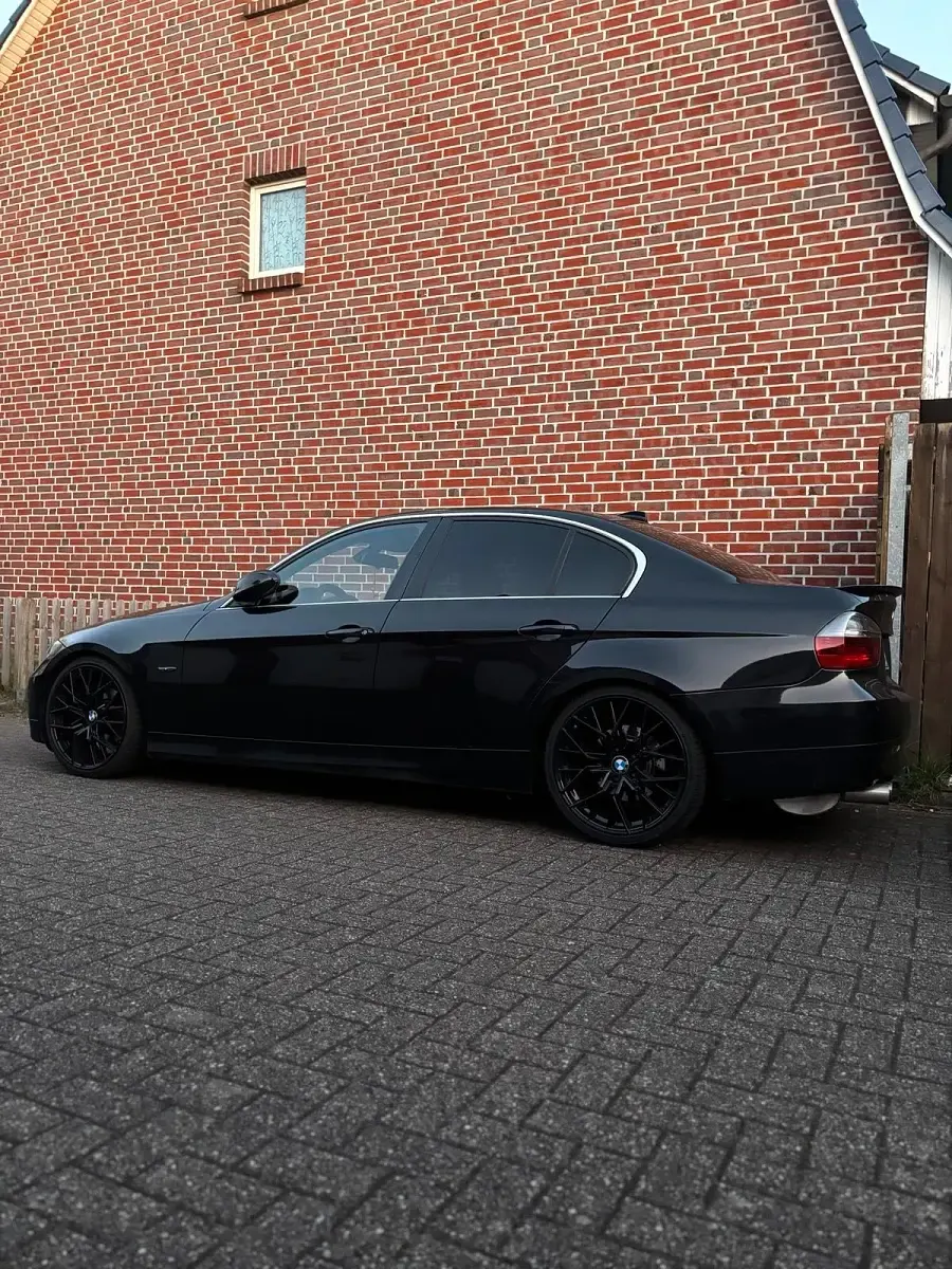 Gebraucht BMW 325 Performance 218 PS (160 kW) 2004 Schwarz Limousine