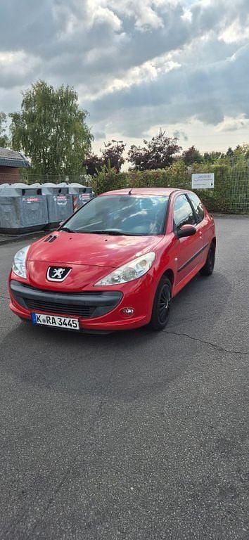 Rot Gebraucht 2009 Peugeot 206 Limousine | 700 € (Superpreis) - Bild 1/4