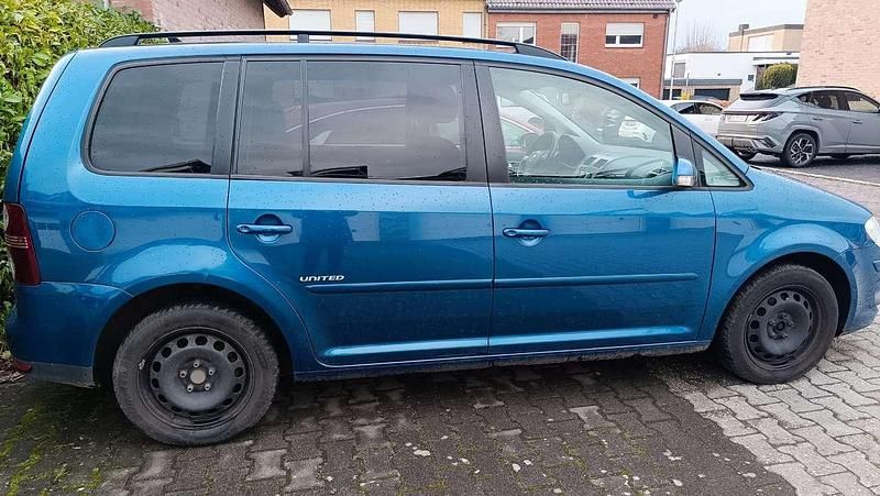 Gebraucht VW Touran Highline 116 PS (85 kW) 2009 Blau Van / Kleinbus