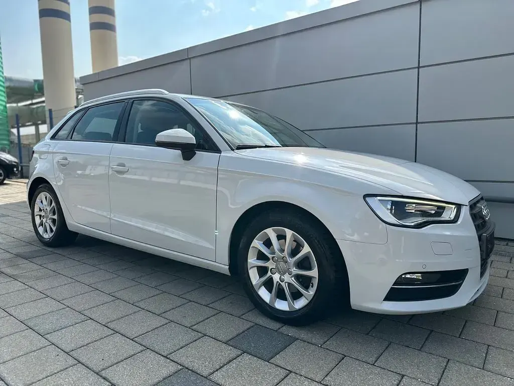 Gebraucht Audi A3 Ambition 150 PS (110 kW) 2015 Weiß Limousine
