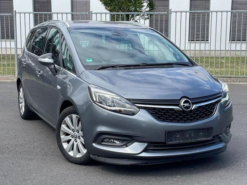 Grau Gebraucht 2017 Opel Zafira Edition Van / Kleinbus | 7.800 € (Guter Preis) - Bild 1/4