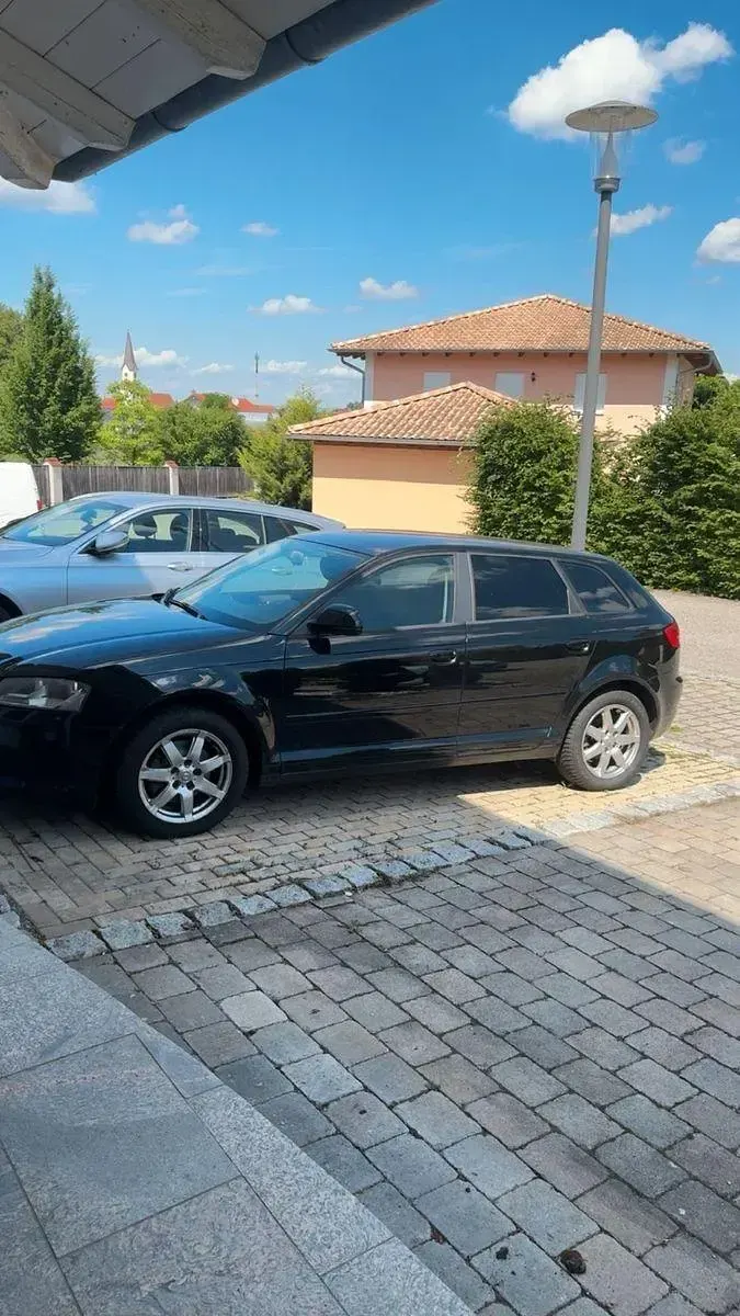 Gebraucht Audi A3 Ambiente 125 PS (91 kW) 2010 Schwarz Kleinwagen