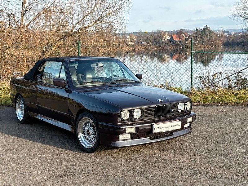 Blau Gebraucht 1989 BMW M3 Cabriolet Performance Cabrio | 89.900 € - Bild 1/4