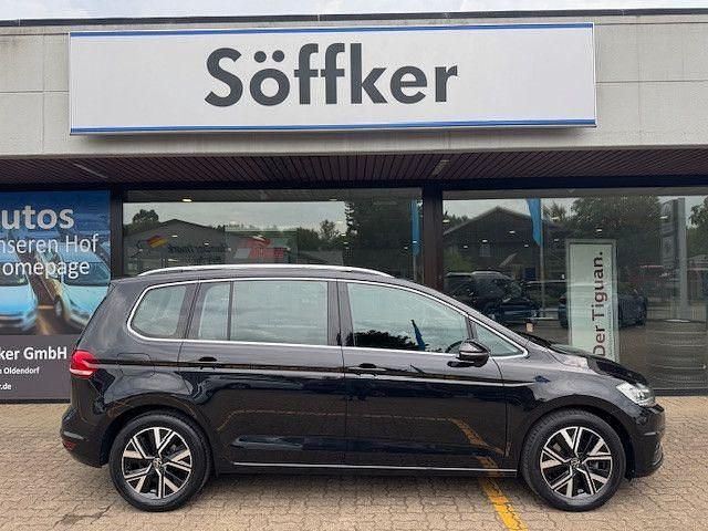 Schwarz Gebraucht 2022 VW Touran Highline Van / Kleinbus | 28.990 € (Fairer Preis) - Bild 1/4