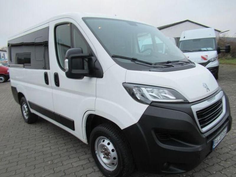 Gebraucht Peugeot Boxer 140 PS (102 kW) 2019 Weiß Van
