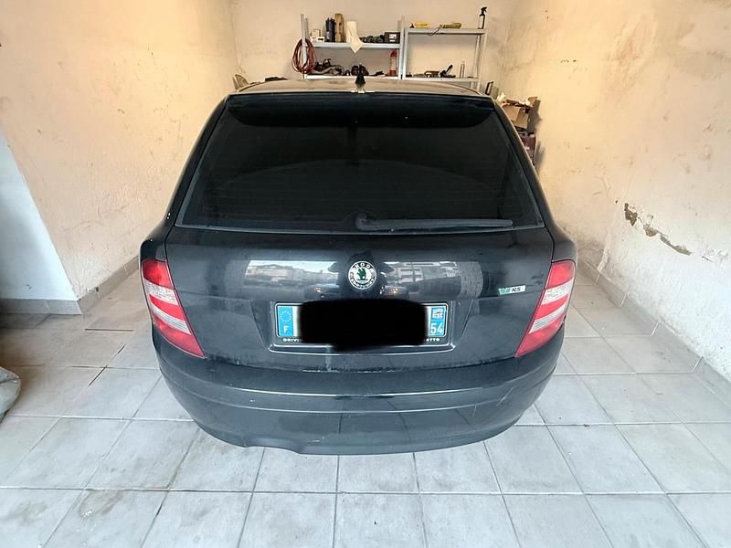 Schwarz Gebraucht 2004 Skoda Fabia vRS Kleinwagen | 5.000 € - Bild 1/4