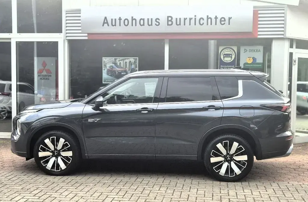 Gebraucht Mitsubishi Outlander P-HEV Top 306 PS (225 kW) 2025 Grau SUV