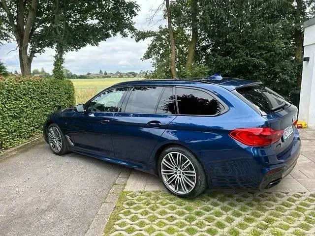 Gebraucht BMW M550 Performance 400 PS (294 kW) 2019 Blau Limousine