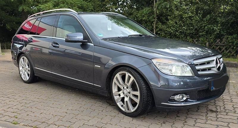 Gebraucht 2009 Mercedes C350 Avantgarde Limousine | 8.000 € (Guter Preis) - Bild 1/4