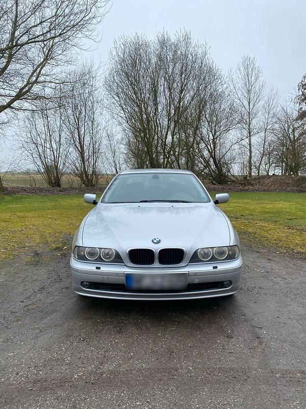 Gebraucht BMW 525 192 PS (141 kW) 2003 Silber Limousine