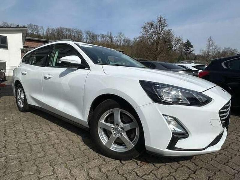 Gebraucht Ford Focus 120 PS (88 kW) 2020 Weiß Limousine