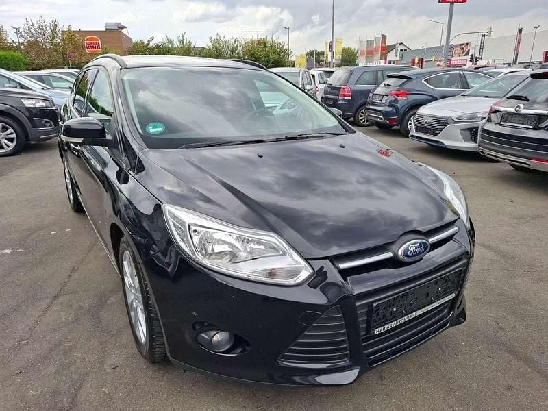 Schwarz Gebraucht 2014 Ford Focus Trend Kombi | 5.499 € (Fairer Preis) - Bild 1/4