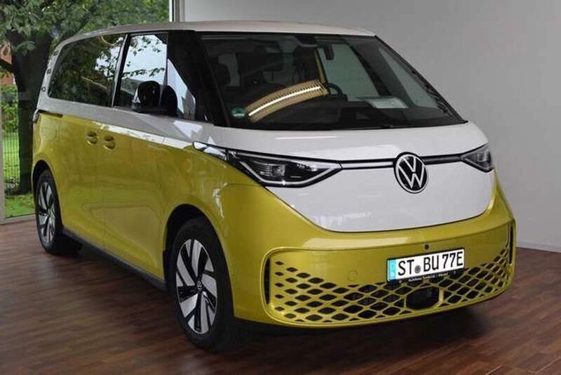 Gelb Gebraucht 2023 VW ID. Buzz Pro Van | 86.690 € - Bild 1/4