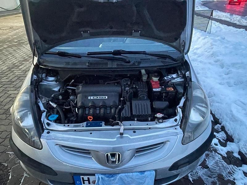 Gebraucht Honda Jazz 78 PS (57 kW) 2005 Silber Kleinwagen