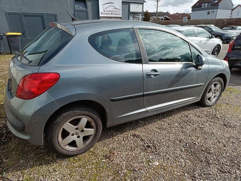 Gebraucht Peugeot 207 Urban Move 95 PS (69 kW) 2009 Grau Kleinwagen