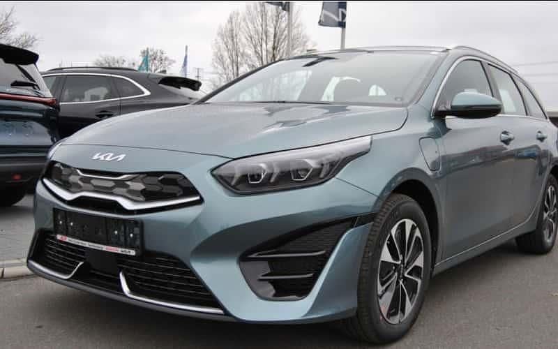 Yucca steel grau metallic Gebraucht 2024 Kia Ceed Sportswagon Spirit Kombi | 24.880 € (Guter Preis) - Bild 1/1