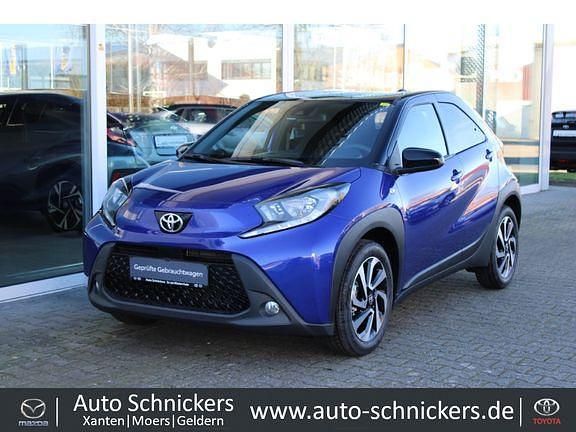 Gebraucht Toyota Aygo X Basis 72 PS (52 kW) 2022 Blau SUV