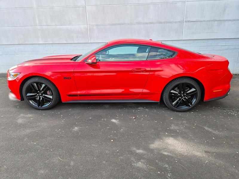 Gebraucht Ford Mustang GT 421 PS (309 kW) 2017 Rot Coupé