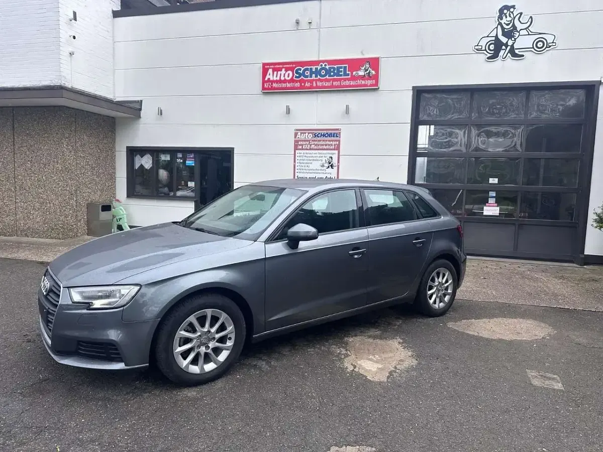 Używany Audi A3 Comfort 110 KM (80 kW) 2017 Szary Sedan/Limuzyna