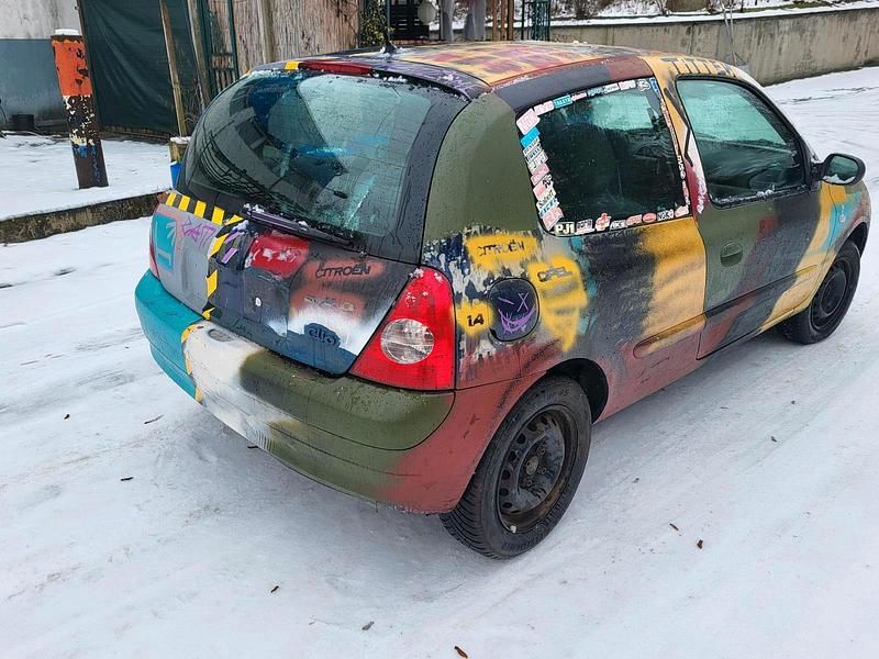 Gebraucht Renault Clio II 60 PS (44 kW) 2005 Andere farben Kleinwagen