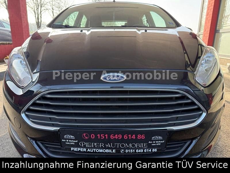 Gebraucht Ford Fiesta Trend 82 PS (60 kW) 2014 Schwarz Kleinwagen