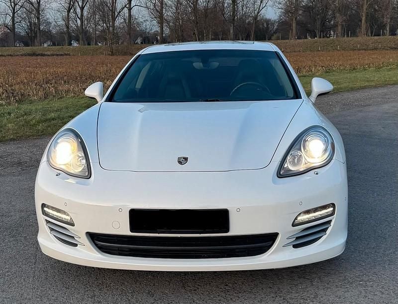 Gebraucht Porsche Panamera 4S 400 PS (294 kW) 2012 Weiß Limousine