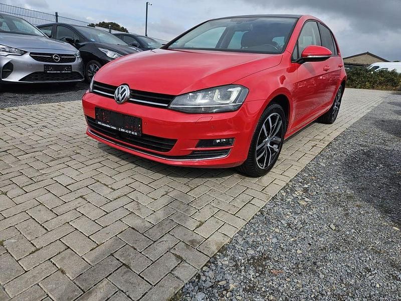 Rot Gebraucht 2013 VW Golf VII Highline Limousine | 11.250 € (Fairer Preis) - Bild 1/4