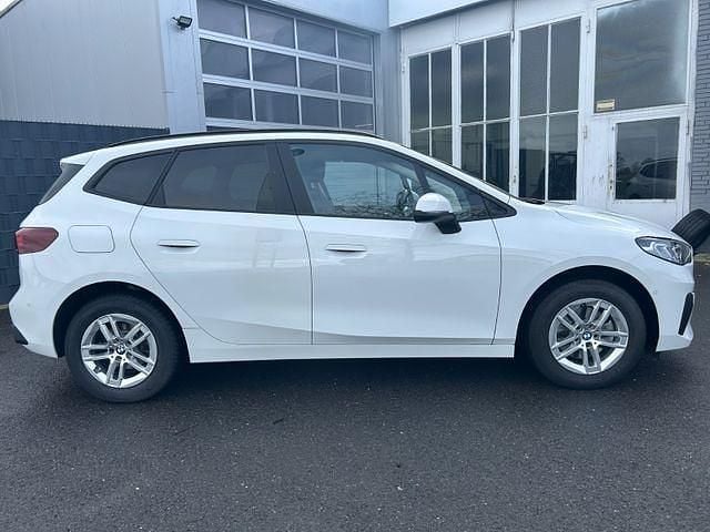 Gebraucht BMW 218 Active Tourer 136 PS (100 kW) 2023 Weiß Van / Kleinbus