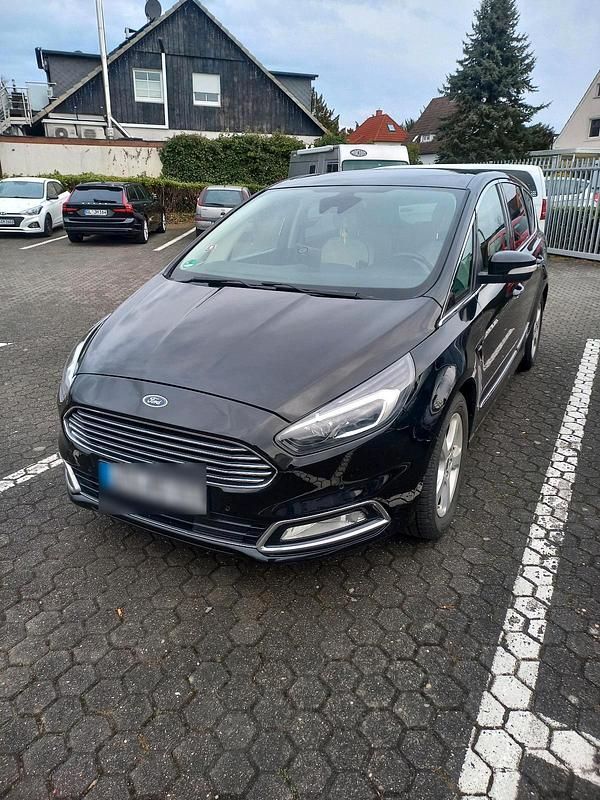 Gebraucht Ford S-MAX Vignale 179 PS (131 kW) 2016 Schwarz Van / Kleinbus