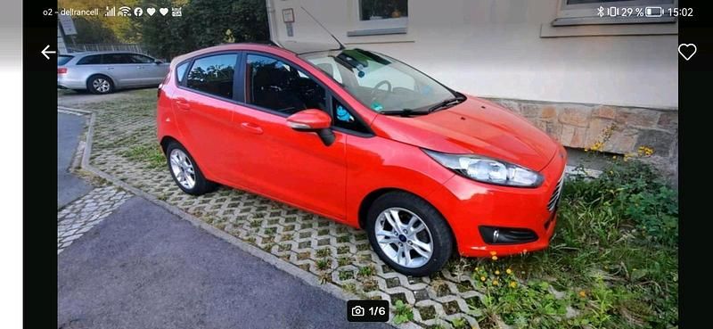 Rot Gebraucht 2015 Ford Fiesta Kombi | 3.999 € (Guter Preis) - Bild 1/4