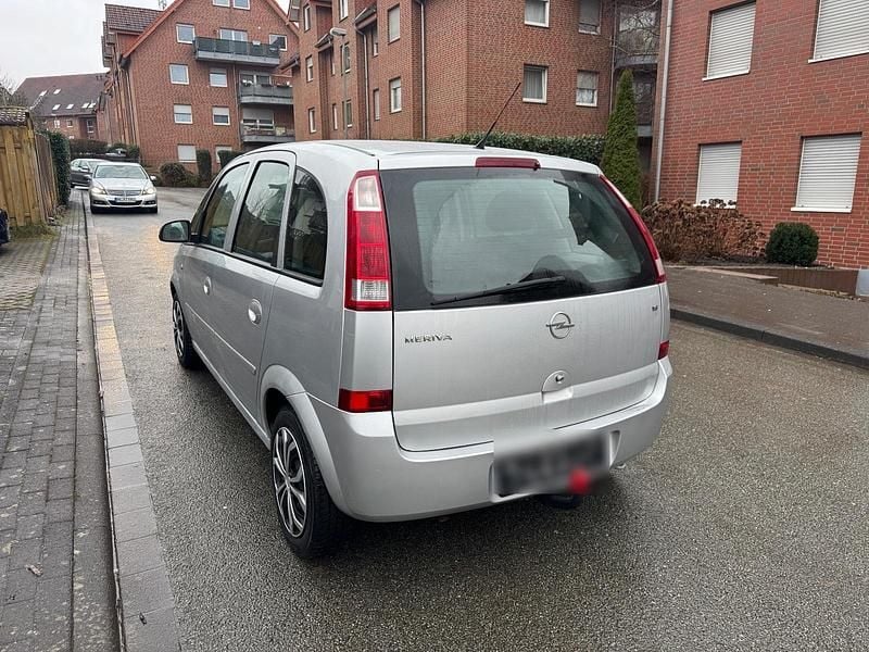 Gebraucht Opel Meriva 101 PS (74 kW) 2005 Silber Van / Kleinbus