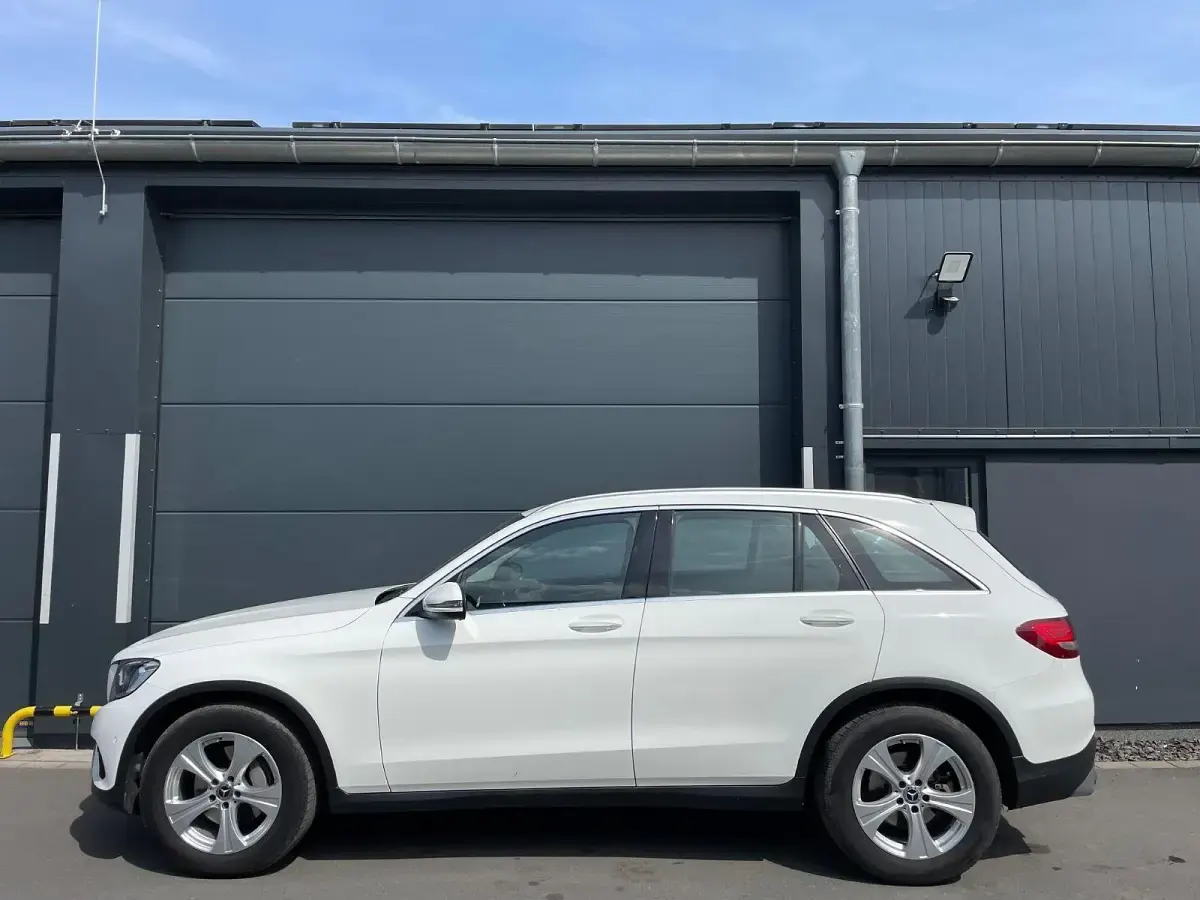 Gebraucht Mercedes GLC220 170 PS (125 kW) 2018 Weiß SUV