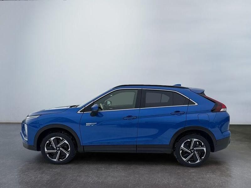 Gebraucht Mitsubishi Eclipse Cross Plus 188 PS (138 kW) 2022 Laserblau SUV
