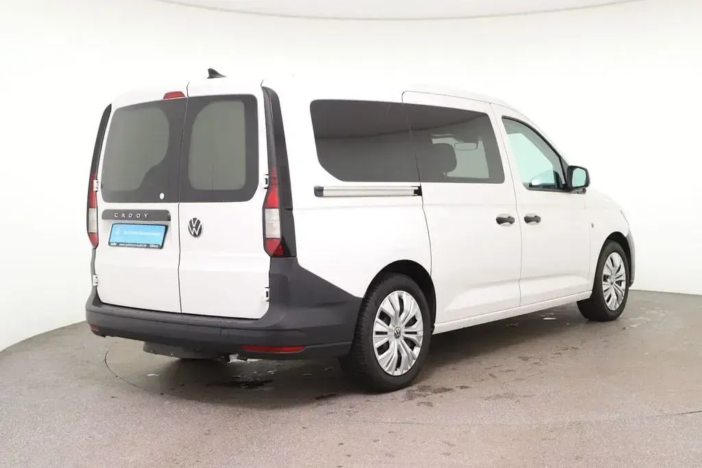 Gebraucht VW Caddy 102 PS (75 kW) 2024 Candyweiß Van / Kleinbus