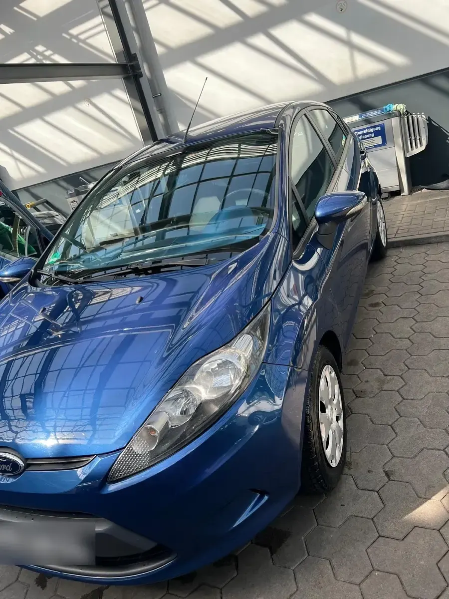 Gebraucht Ford Fiesta 90 PS (66 kW) 2009 Blau Limousine