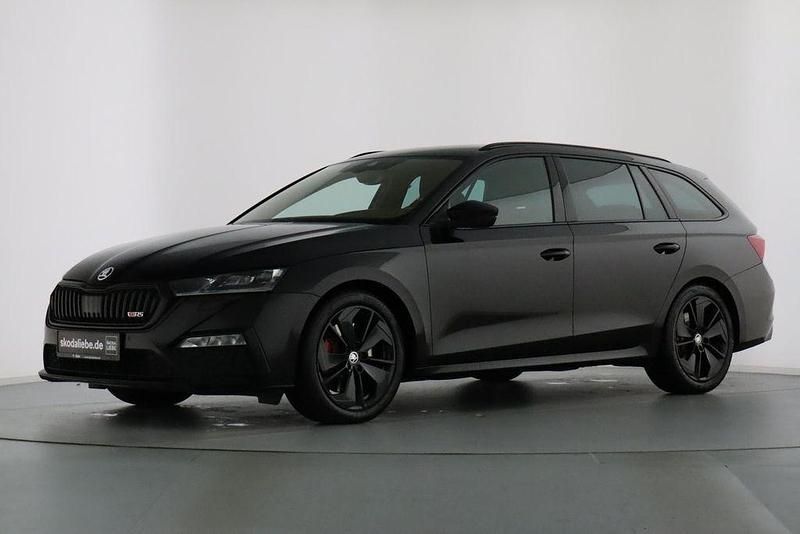 Schwarzmagic perleffekt Gebraucht 2021 Skoda Octavia RS Kombi | 30.890 € (Fairer Preis) - Bild 1/4