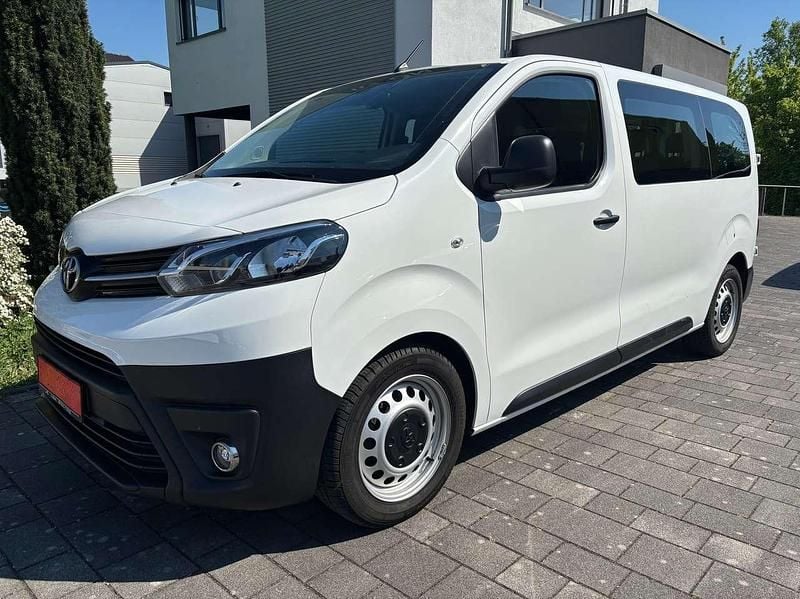 Arctic white Gebraucht 2021 Toyota Proace Comfort Van / Kleinbus | 17.500 € (Fairer Preis) - Bild 1/4
